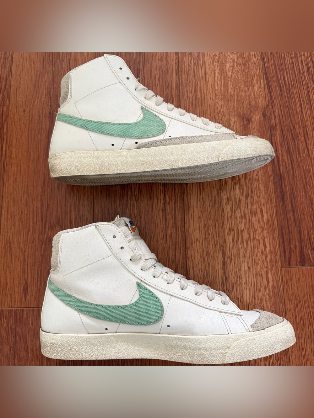 Nike Blazer Mid 77 Men's Size 8.5 Enamel Green DO9787-100 Sneakers Shoes